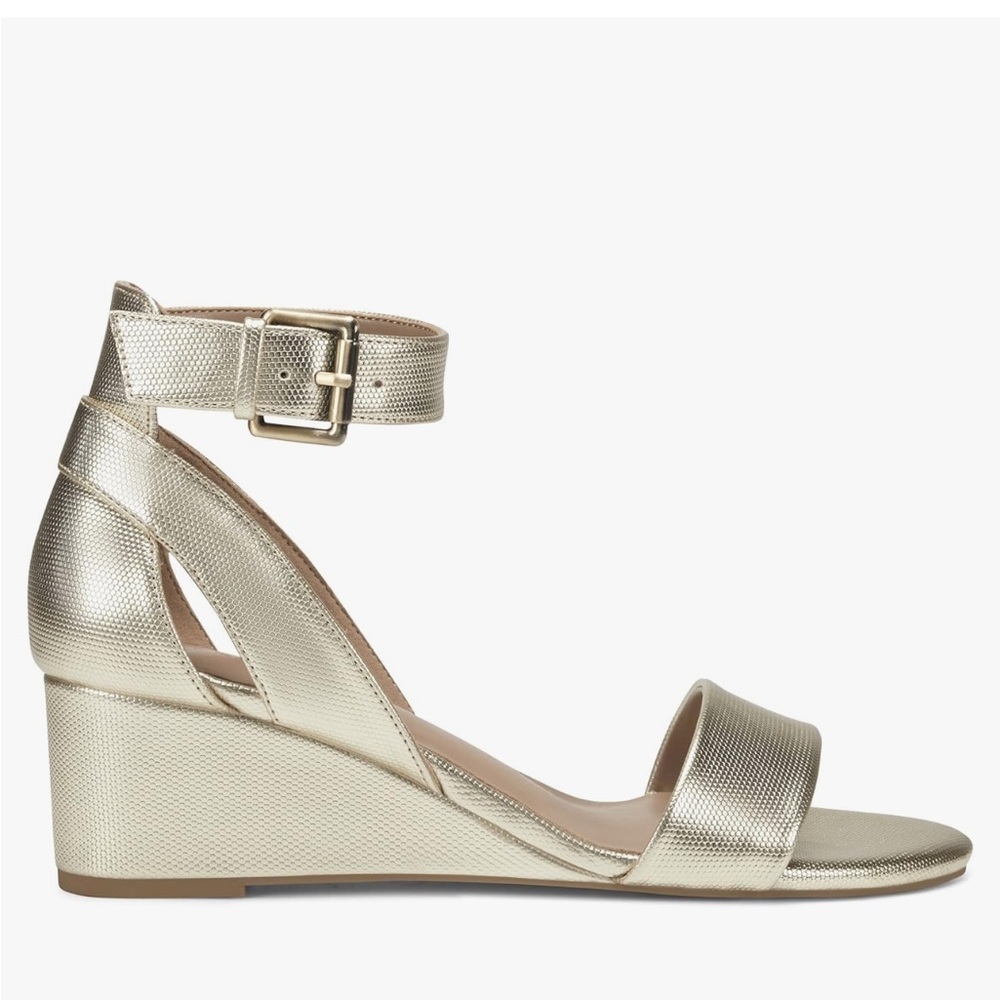 Aerosoles Women's Willowbrook Wedge Sandal; Size 7.5